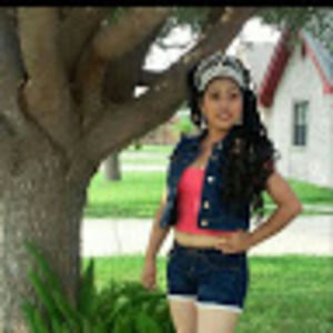 Meet your Posher, Fatima